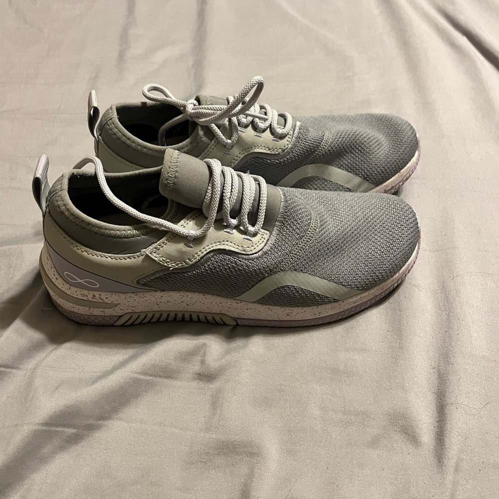 Puma Women's Gray Athletic Shoes